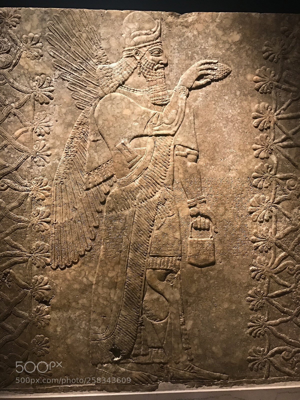 Apple iPhone 7 sample photo. Brooklyn museum photography