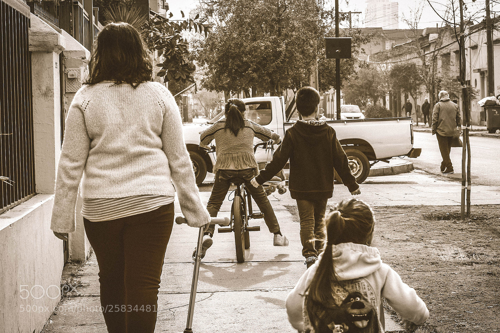Canon EOS 600D (Rebel EOS T3i / EOS Kiss X5) sample photo. Niños photography