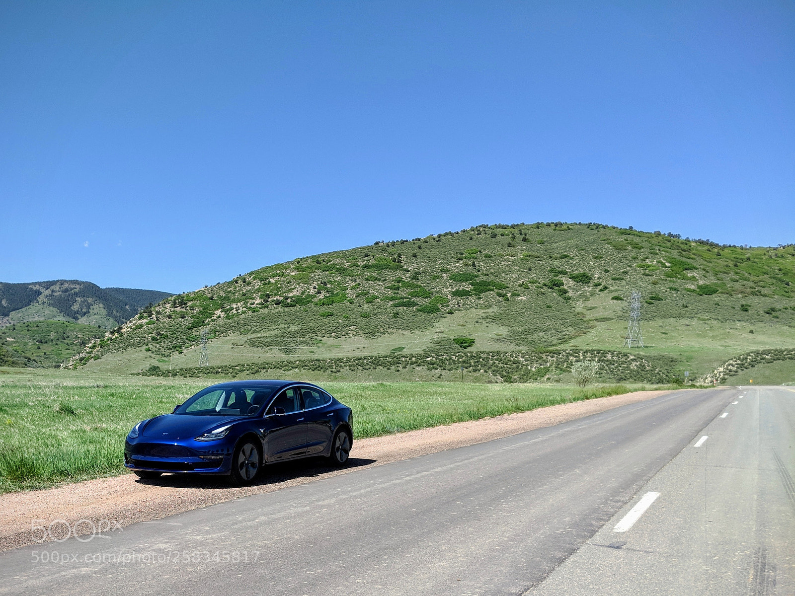 Google Pixel 2 sample photo. Electric photography