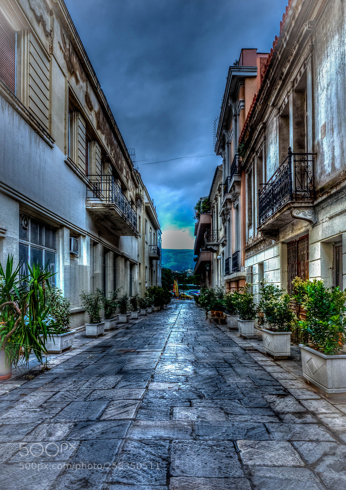 Olympus OM-D E-M1 sample photo. Athens alleyway photography