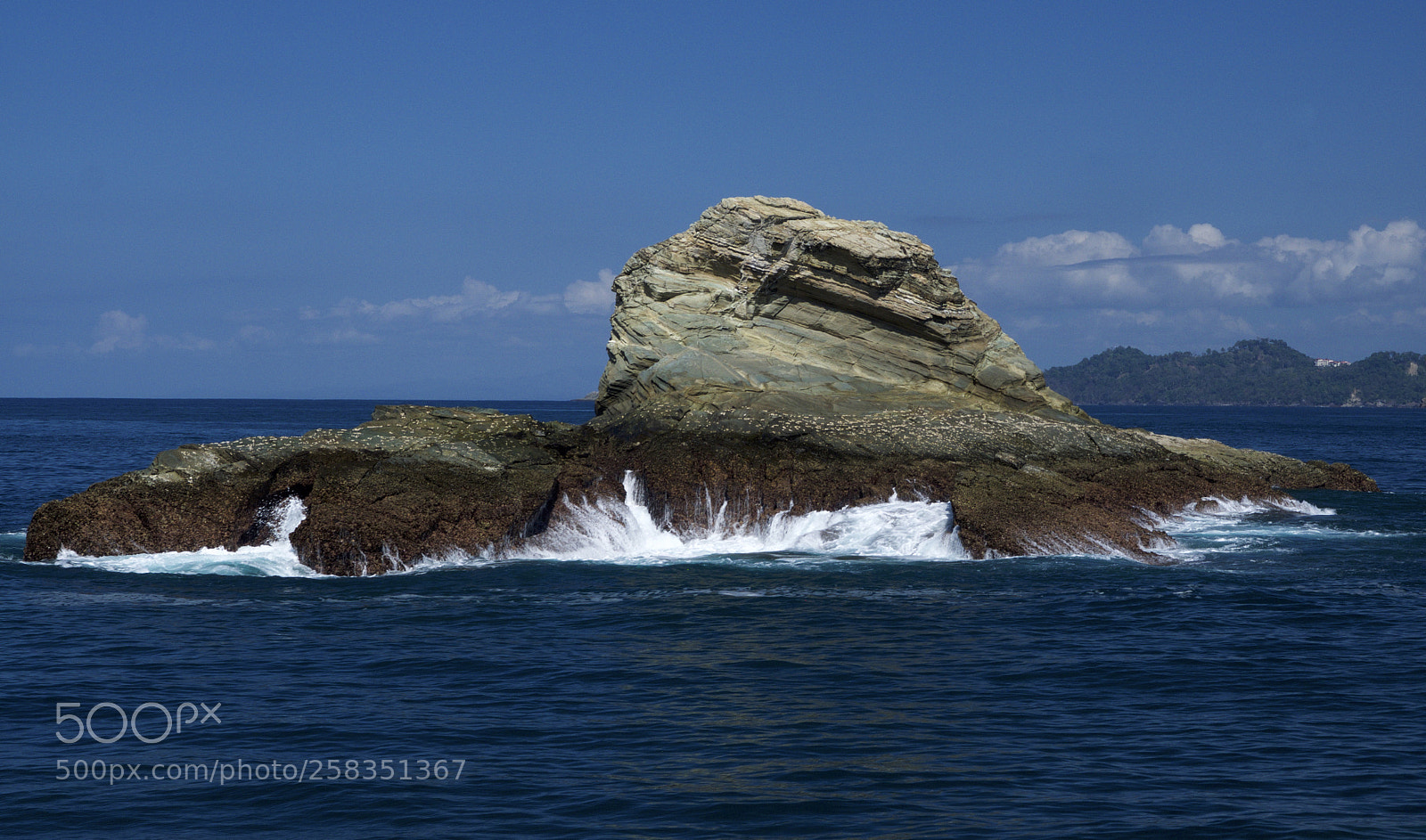 Olympus OM-D E-M1 sample photo. West coast rock formation photography