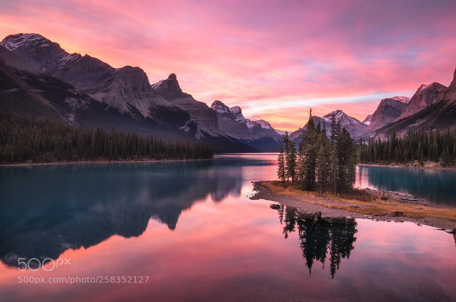 Canon EOS 6D sample photo. Maligne lake photography