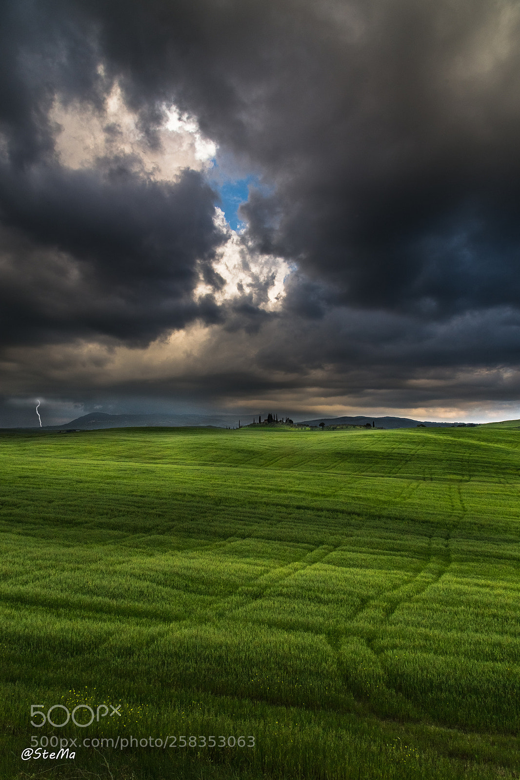 Canon EOS 6D sample photo. Val d'orcia storm photography