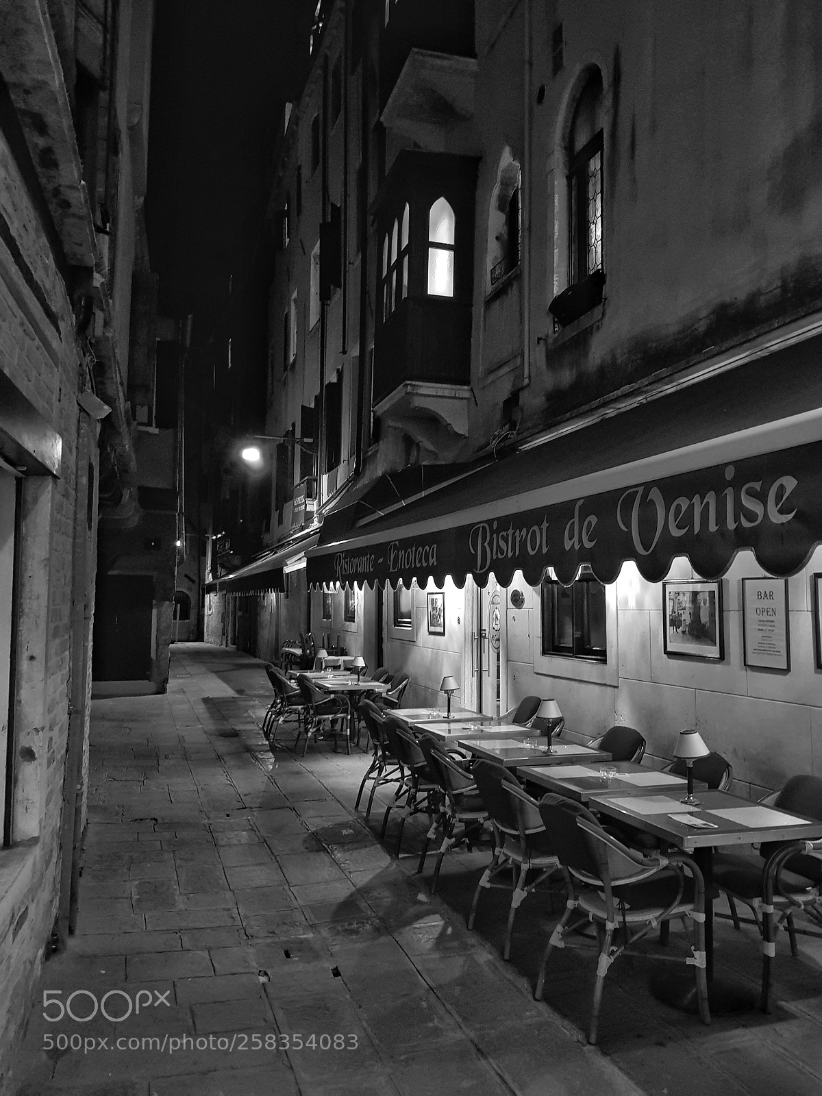 Samsung Galaxy S8+ sample photo. #calle #blackandwhite #venezia #venecia?? photography