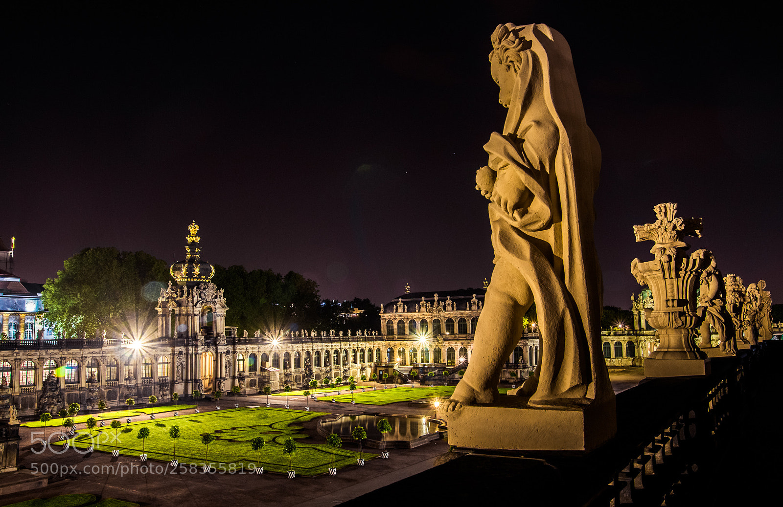 Canon EOS 700D (EOS Rebel T5i / EOS Kiss X7i) sample photo. Dresden-night photography