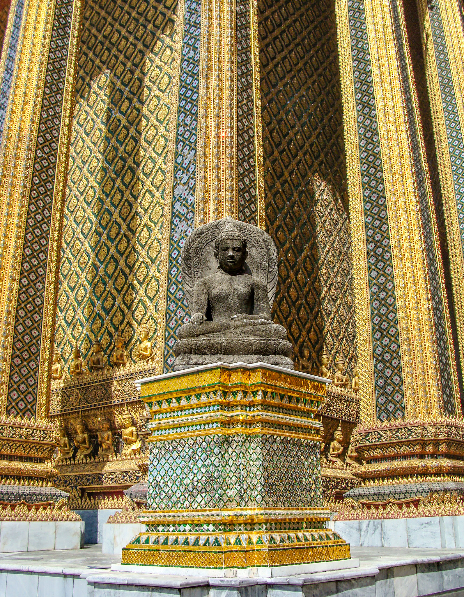 Sony DSC-H3 sample photo. Wat phra kaew, bangkok photography
