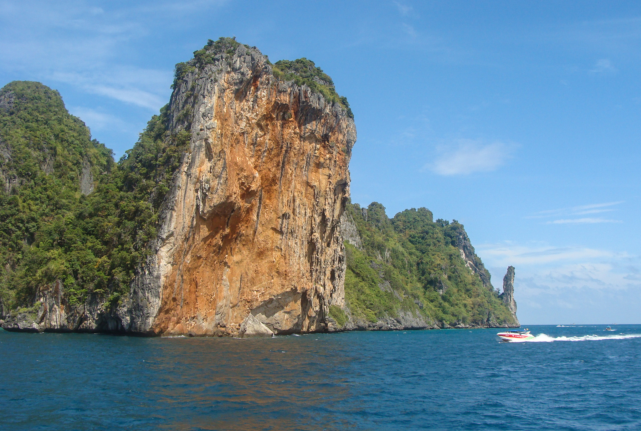 Sony DSC-H3 sample photo. Phi phi islands photography
