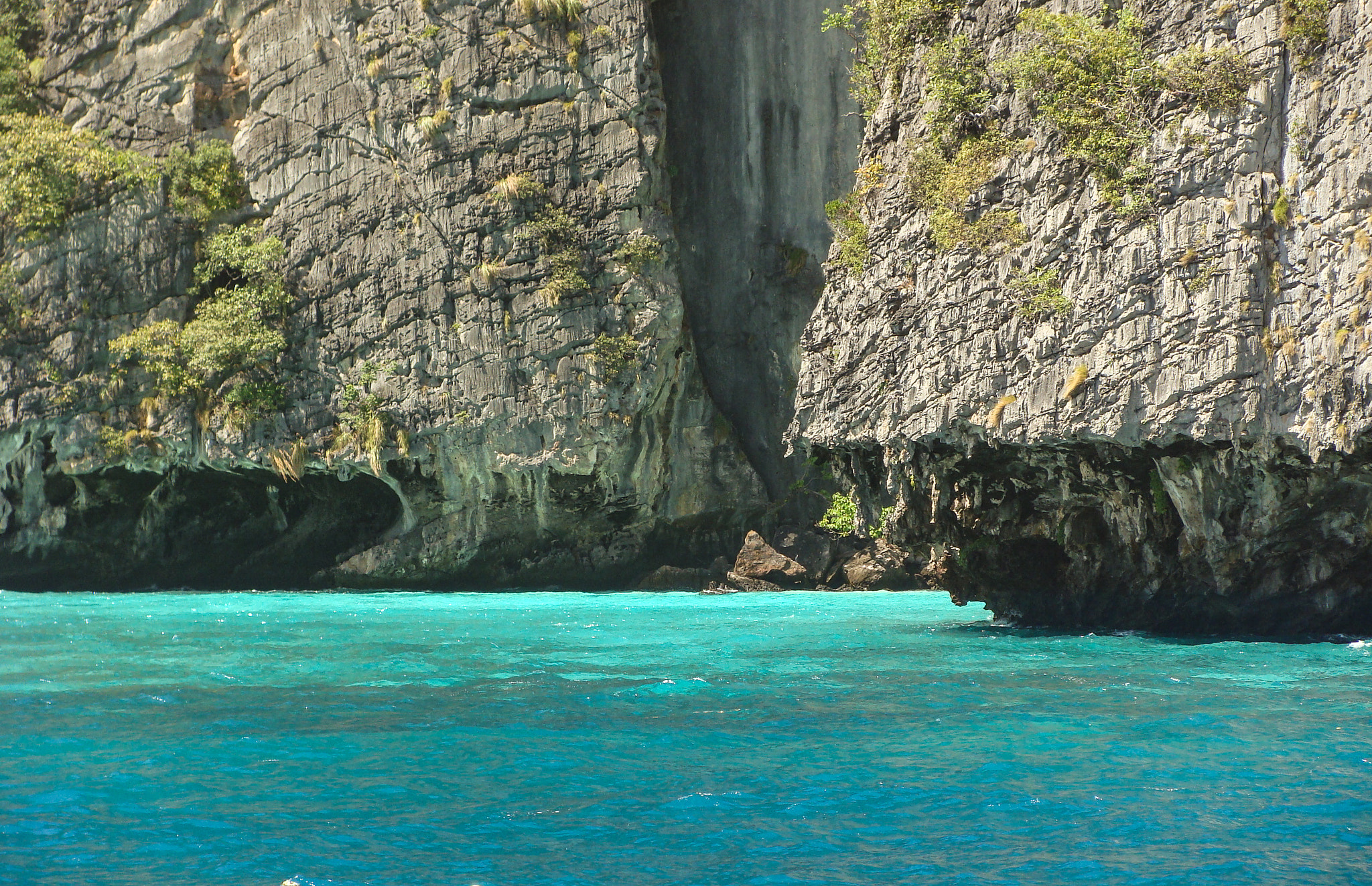 Sony DSC-H3 sample photo. Phi phi islands photography