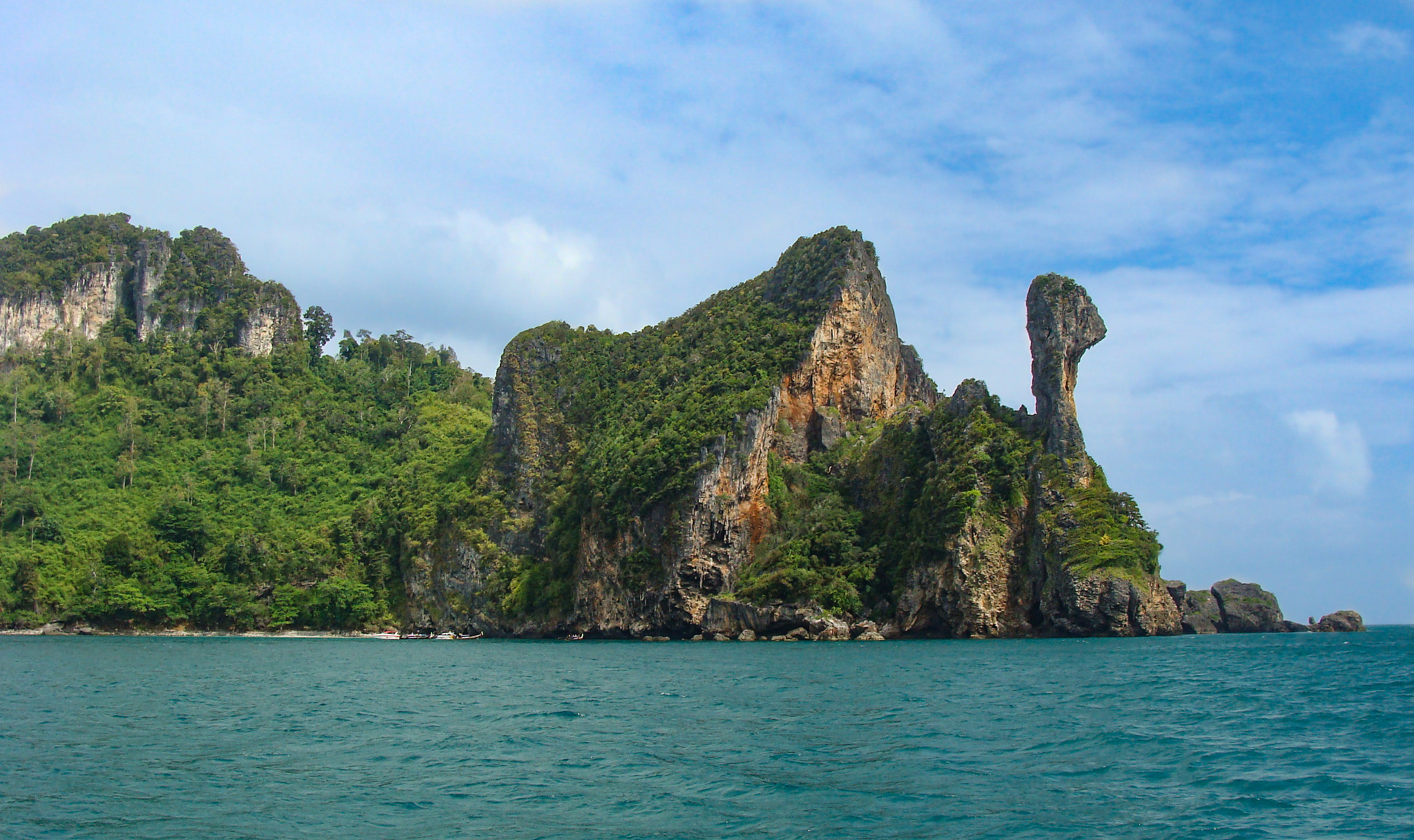 Sony DSC-H3 sample photo. Phi phi islands photography