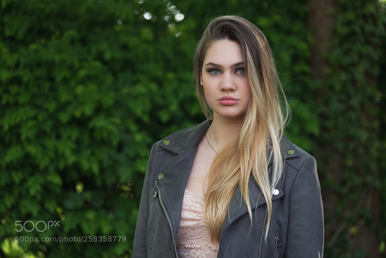 Nikon D750 sample photo. Outdoor portrait photography