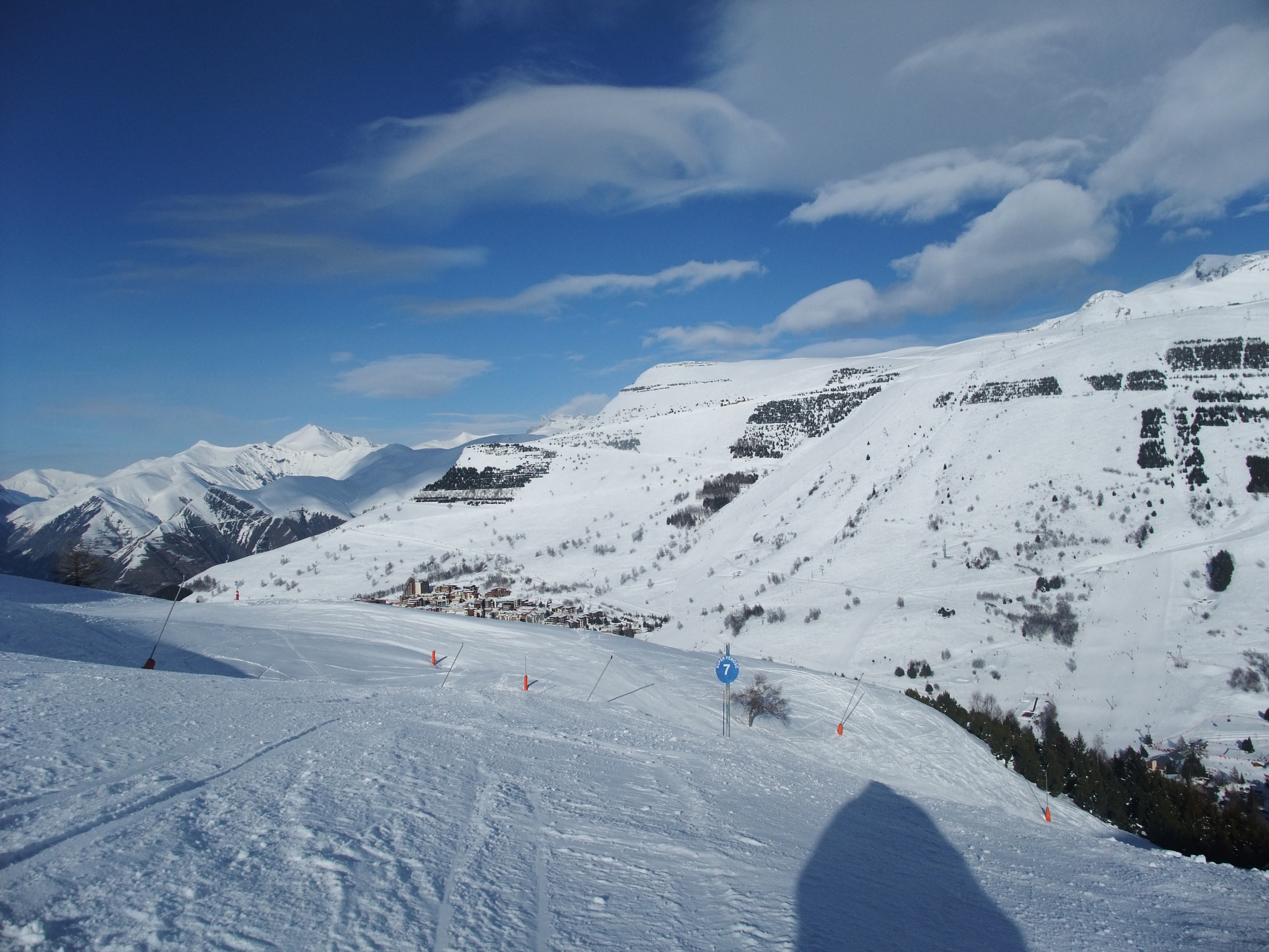 Fujifilm FinePix F100fd sample photo. Les deux alps () photography