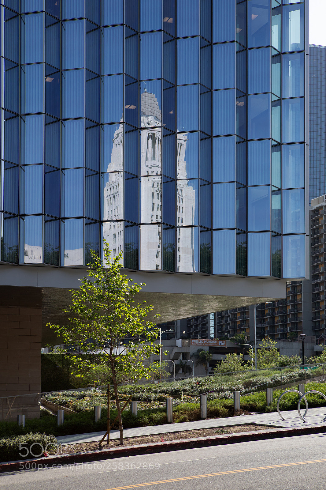 Canon EOS 5D Mark IV sample photo. Federal courthouse som dtla photography