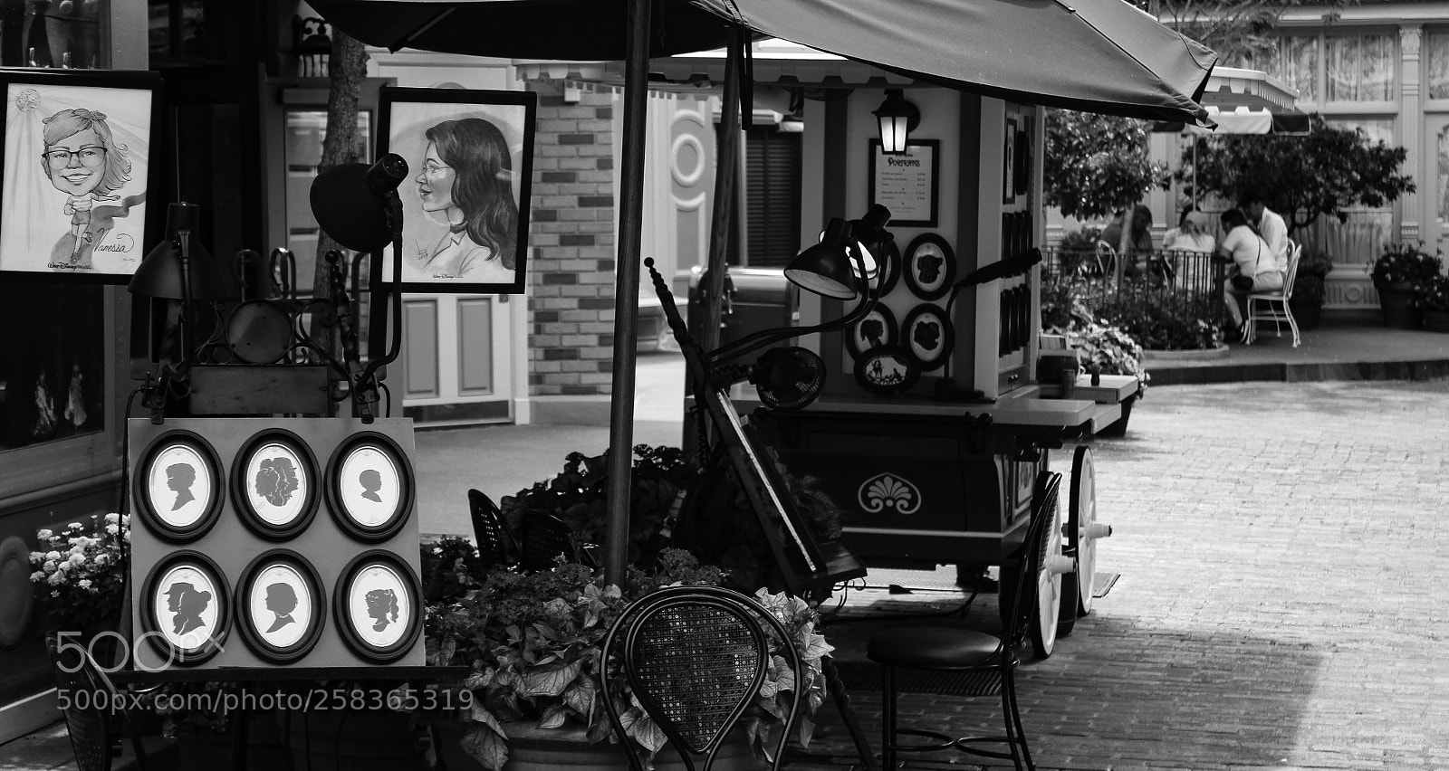 Canon EOS 1300D (EOS Rebel T6 / EOS Kiss X80) sample photo. Street art photography