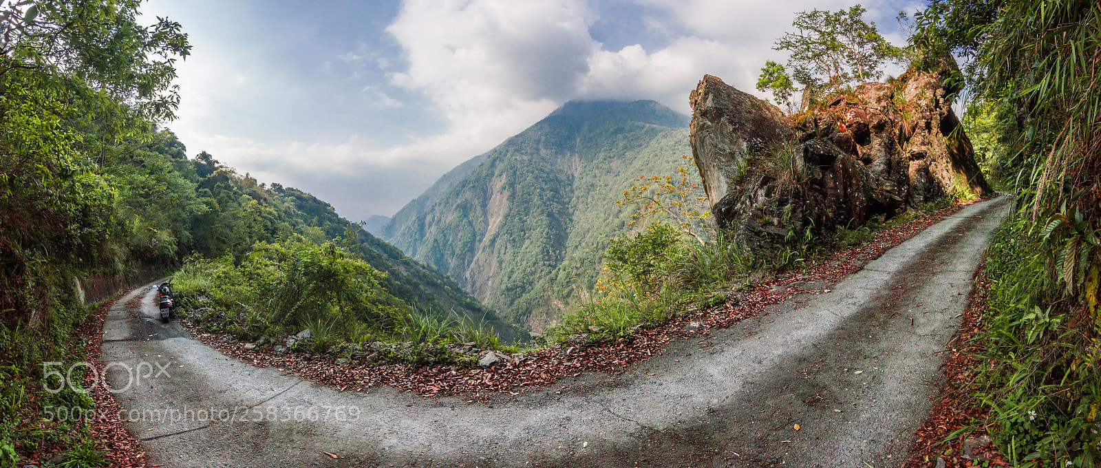 Canon EOS 550D (EOS Rebel T2i / EOS Kiss X4) sample photo. Mount junda road photography