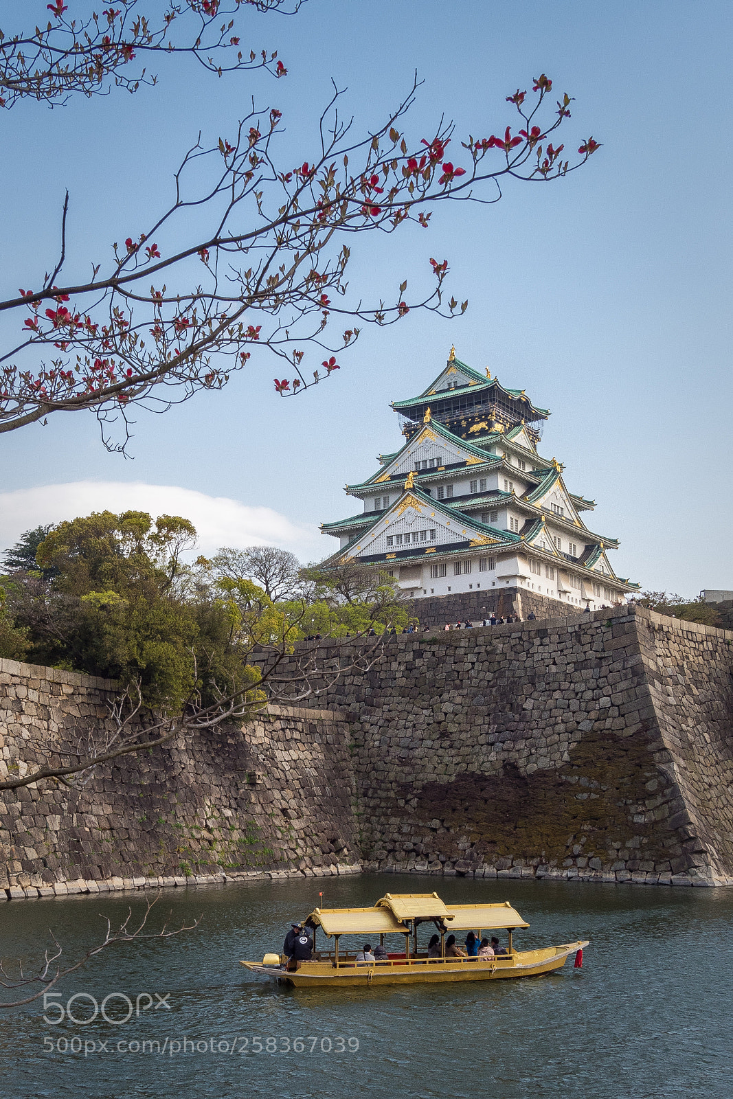 Olympus OM-D E-M5 II sample photo. Osaka castle photography