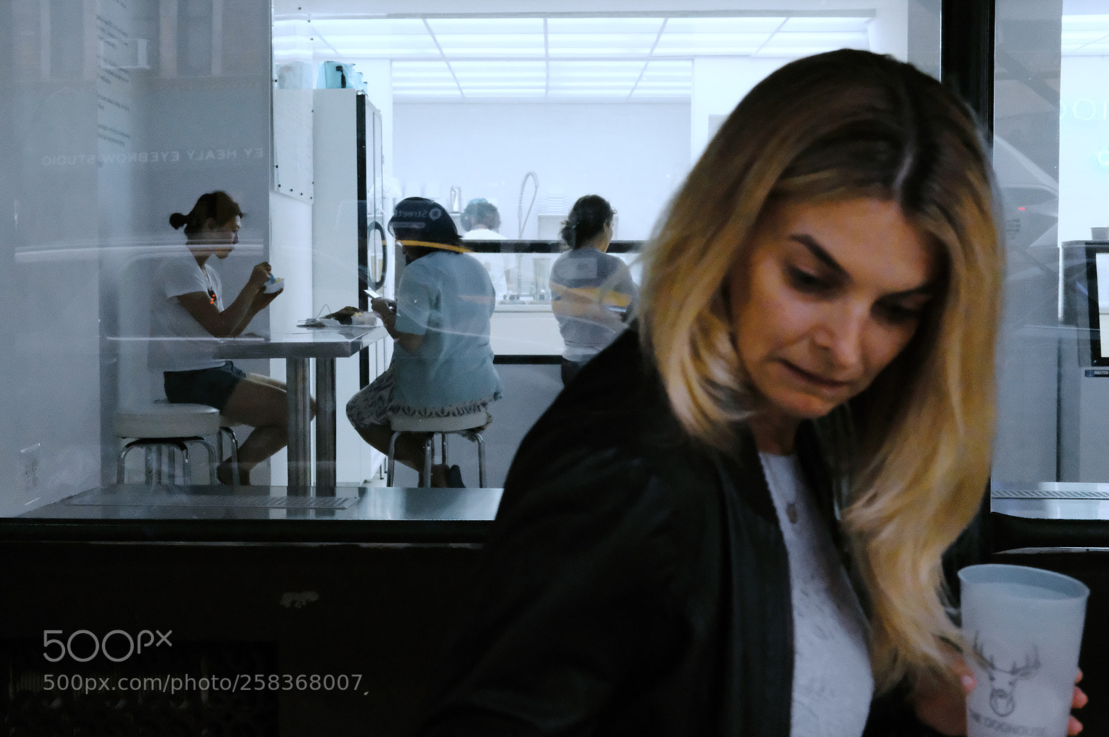 Fujifilm X-T20 sample photo. Coffee break photography