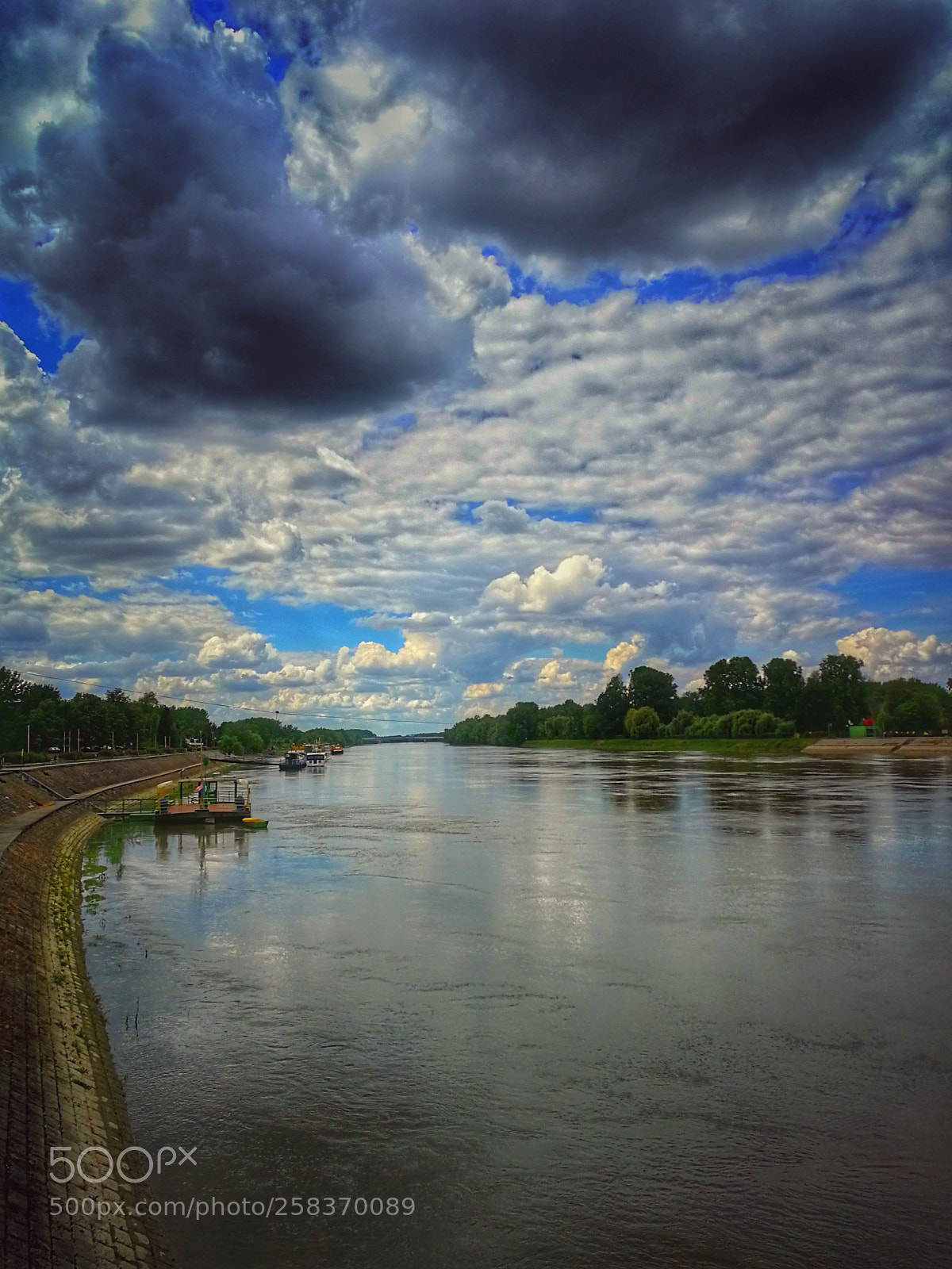 HUAWEI P10 sample photo. Down by the river... photography