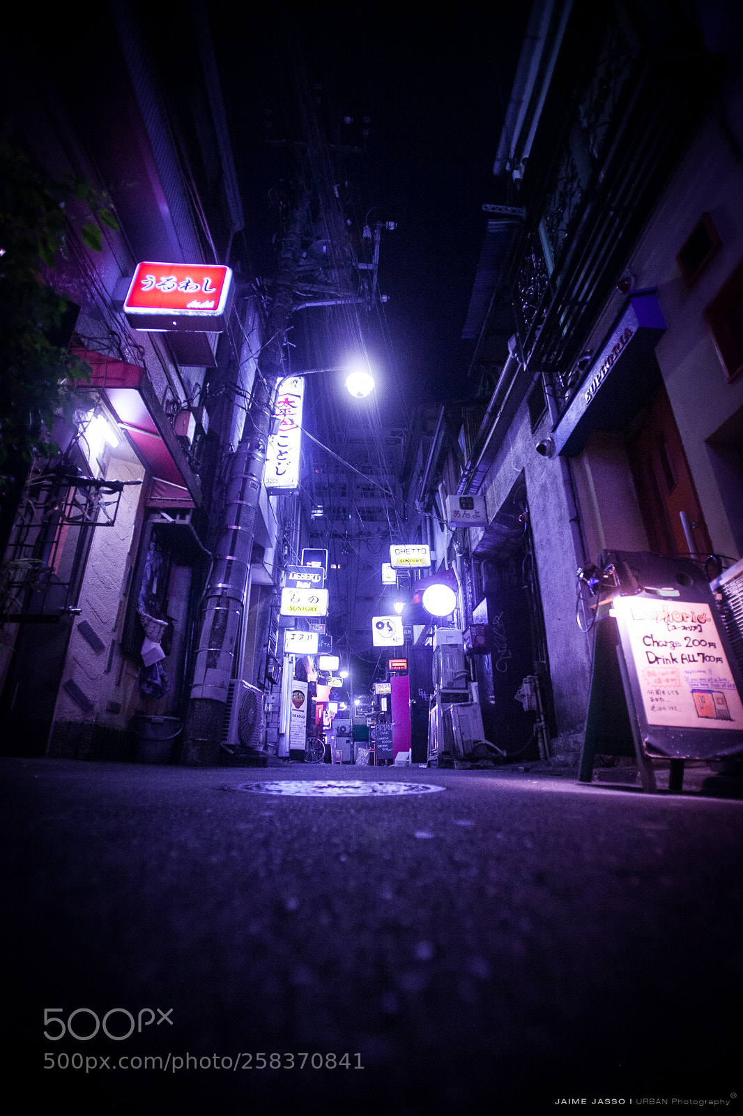 Canon EOS 5D Mark II sample photo. Golden gai colors photography