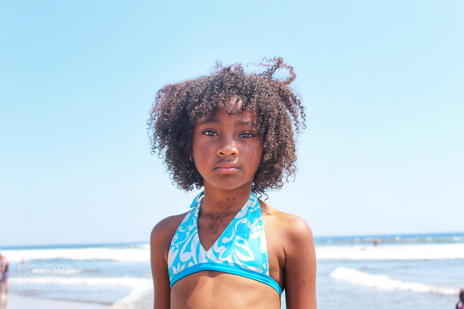 Canon EOS 1300D (EOS Rebel T6 / EOS Kiss X80) sample photo. Curly hair photography