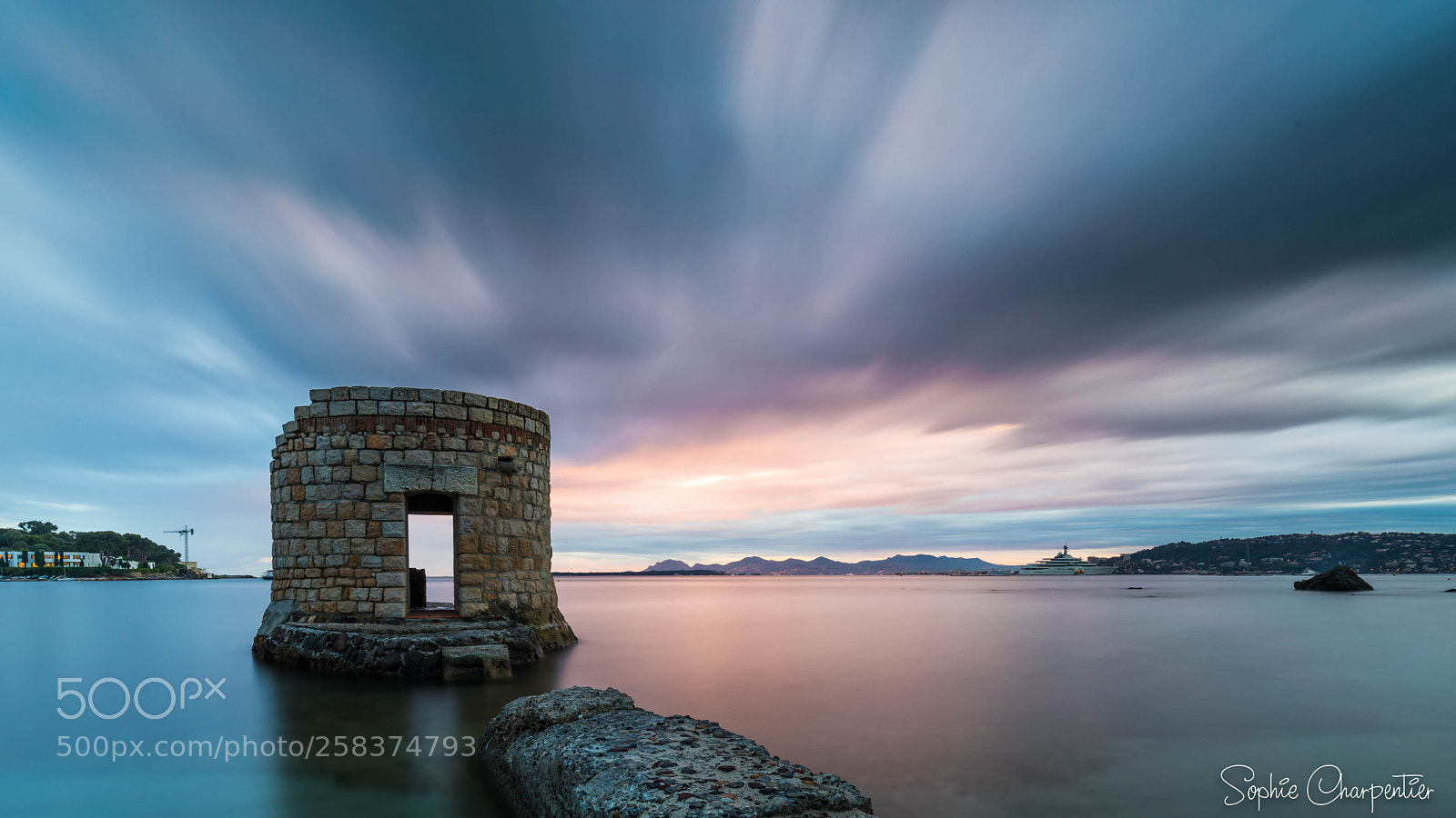 Canon EOS 5D Mark IV sample photo. Sunset sous la pluie photography