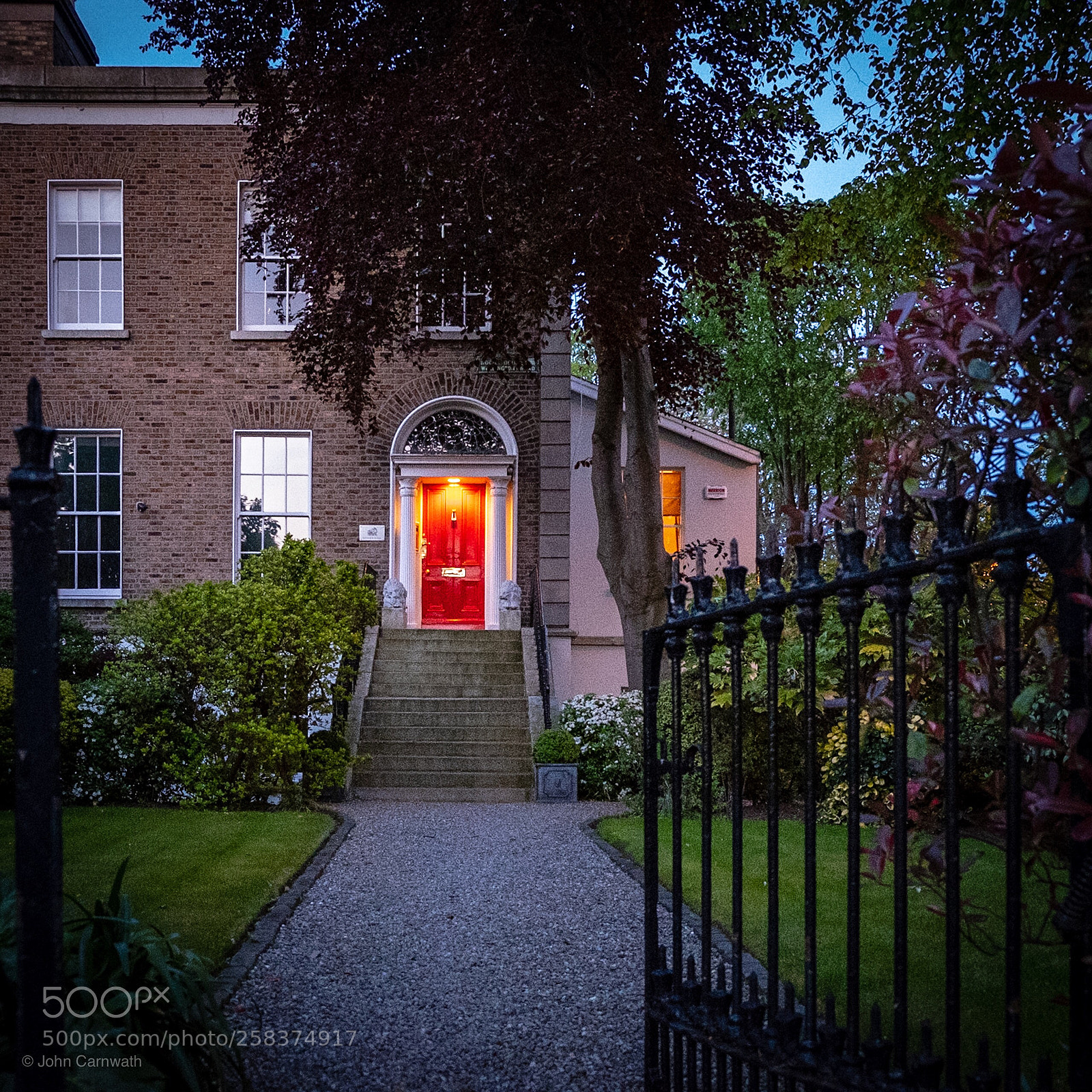 Fujifilm X-T2 sample photo. Dublin red door photography