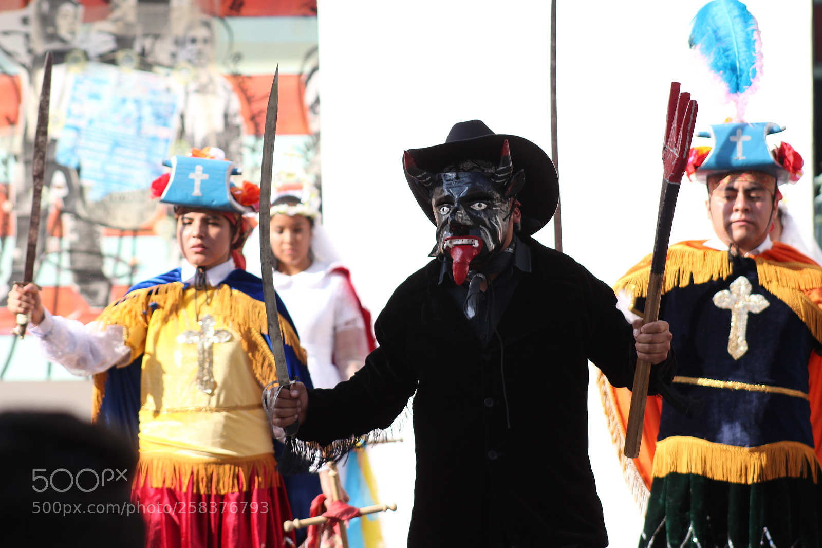 Canon EF 75-300mm f/4-5.6 sample photo. Img photography