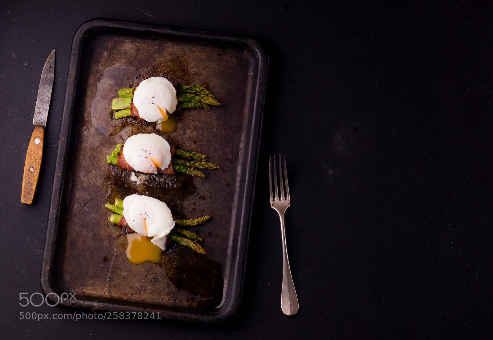 Nikon D200 sample photo. Asparagus in bacon with photography