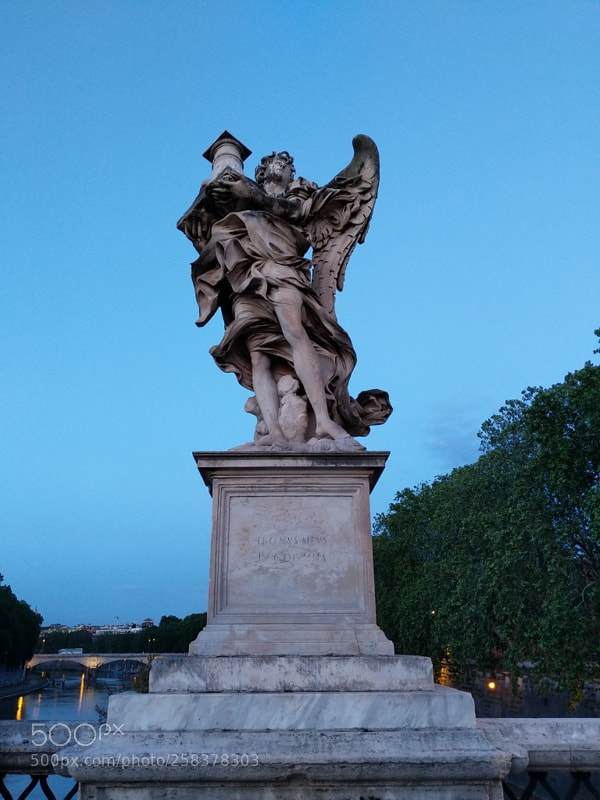 Google Pixel 2 XL sample photo. Spqr.gianlorenzo's.angels.throne photography