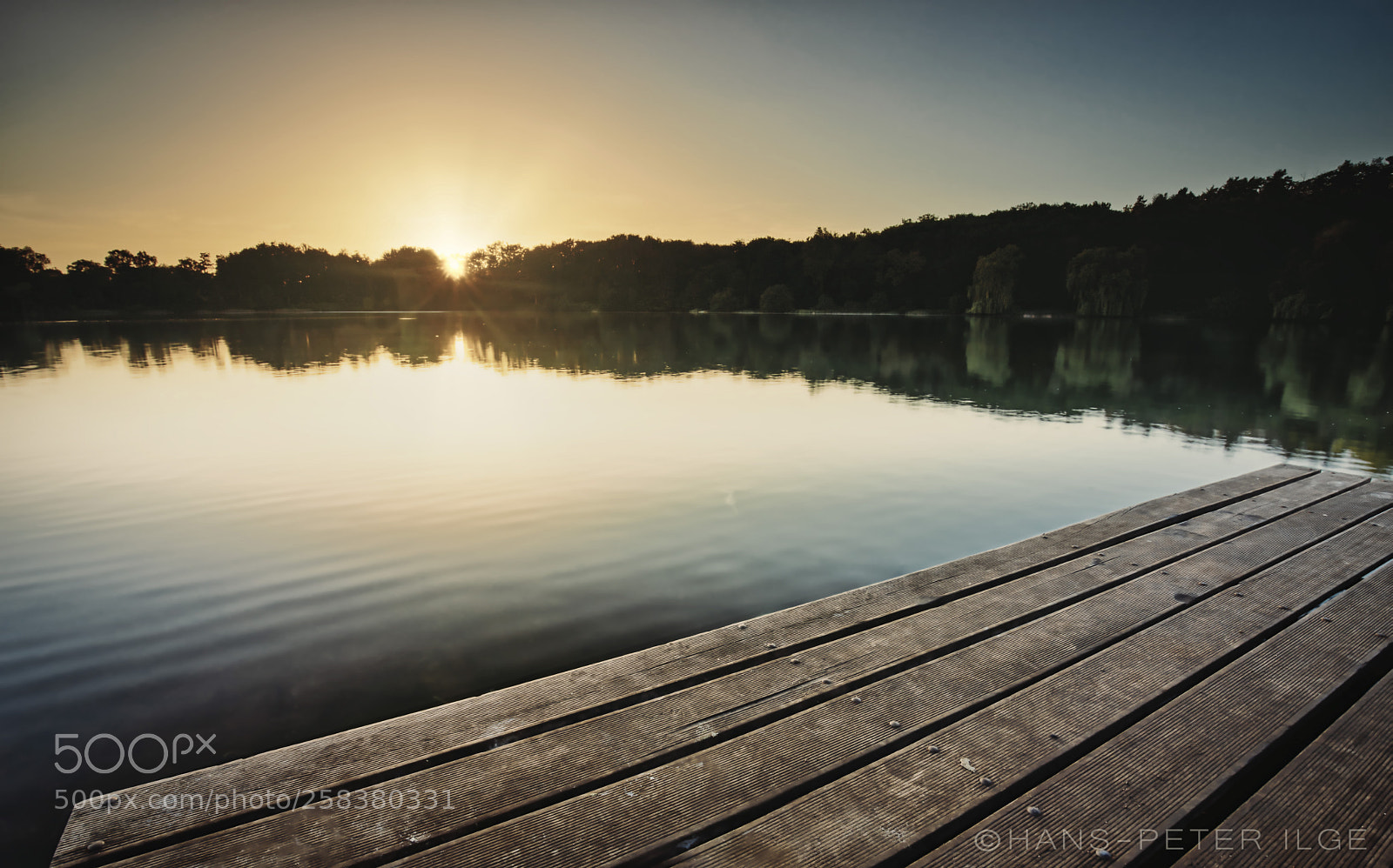 Canon EOS 5D Mark IV sample photo. Evening mood photography