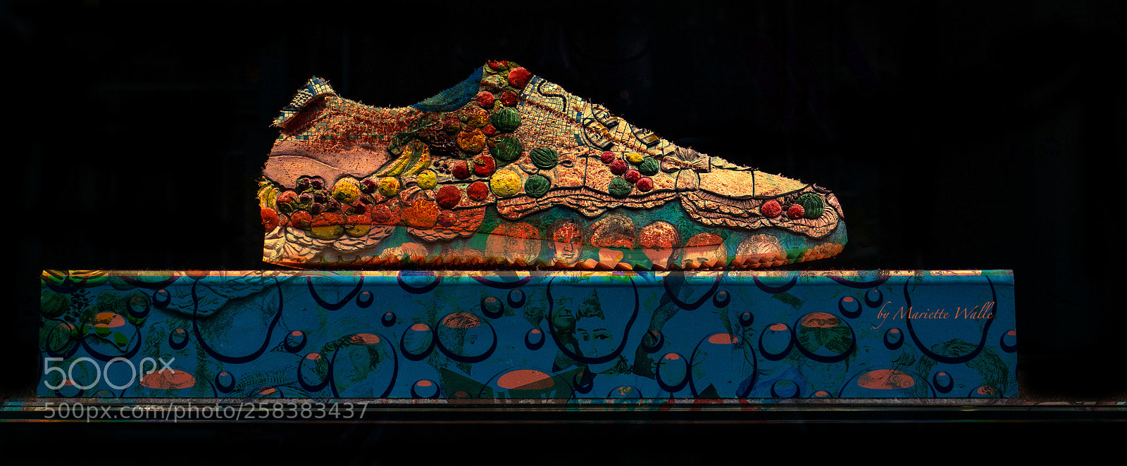Canon EOS M5 sample photo. Flowering shoe in london photography