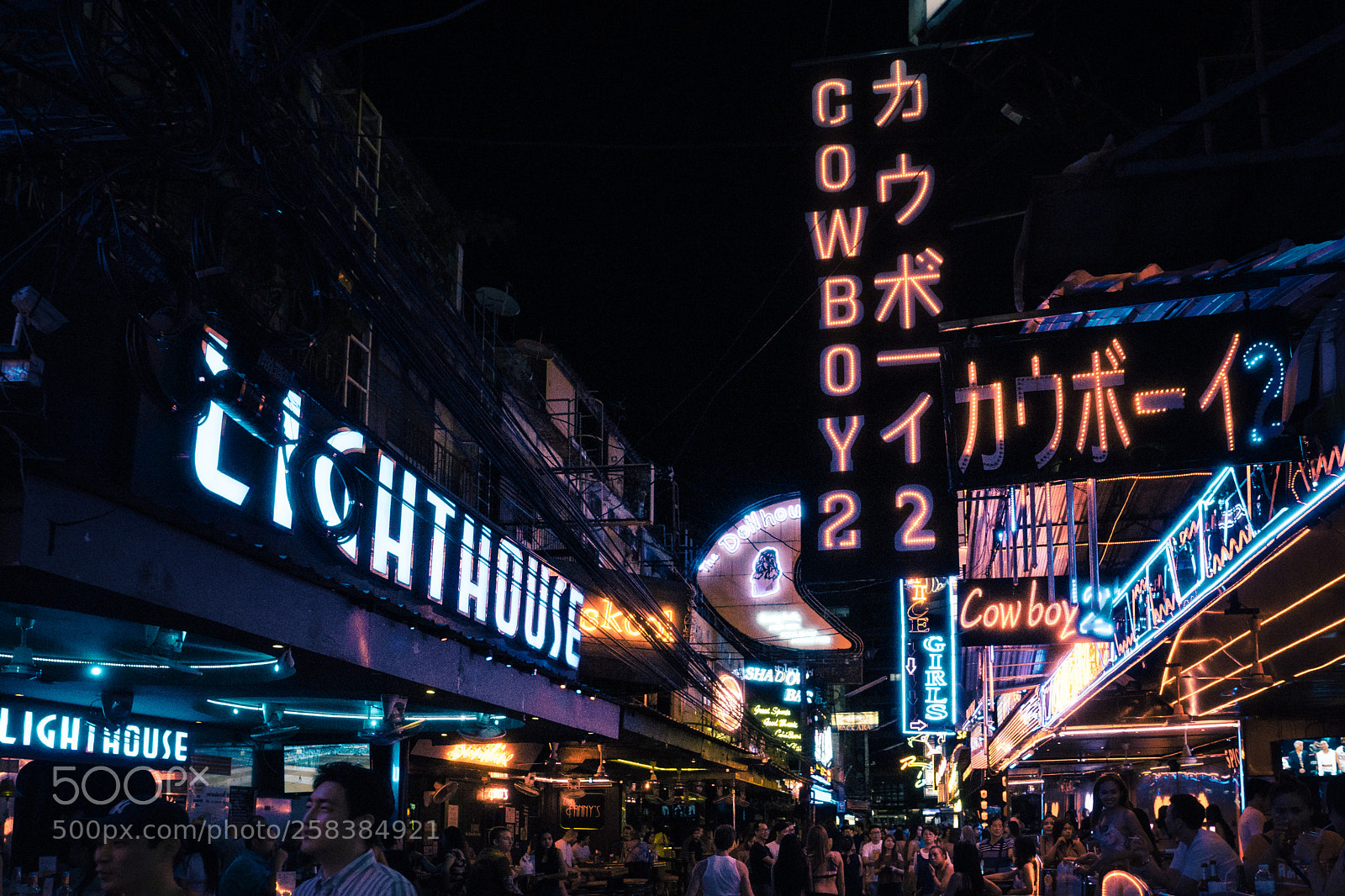 Sony a7 II sample photo. Sukhumvit cyberpunk photography