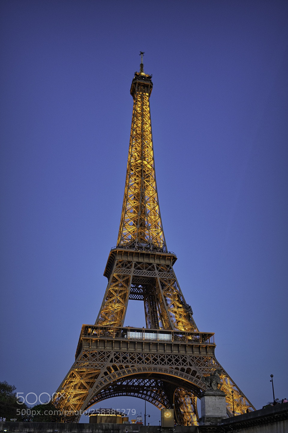 Sony a7R III sample photo. Eiffeil tower photography