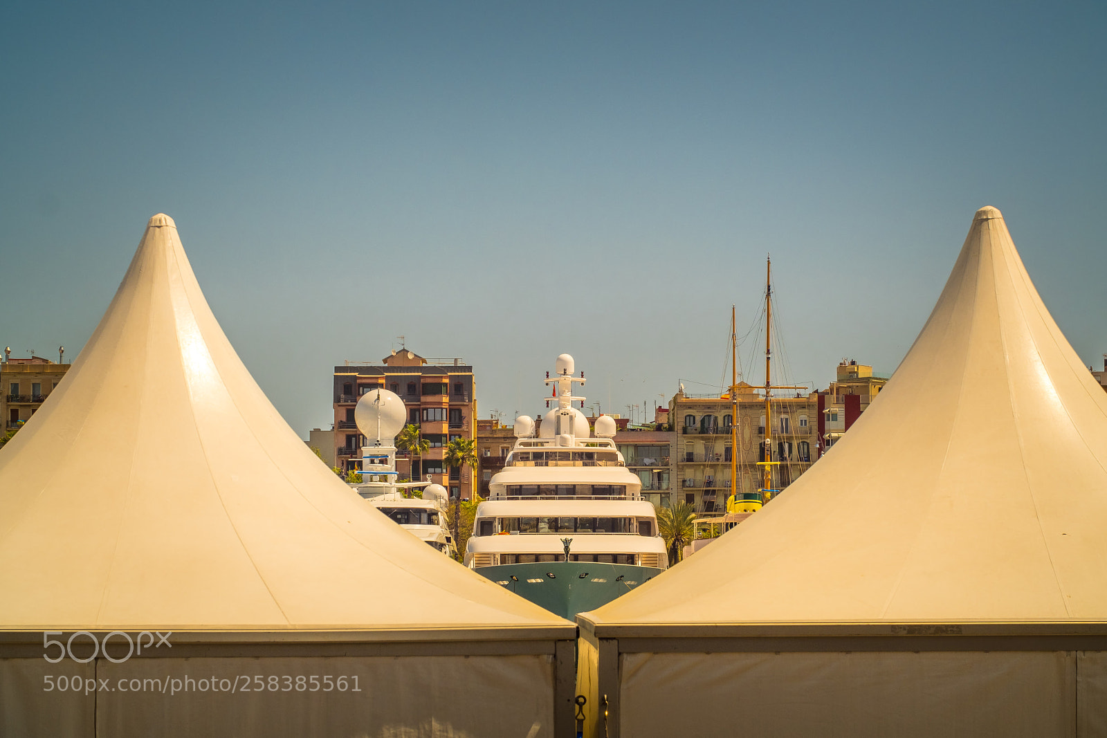 Fujifilm X-T2 sample photo. Barcelona, port. photography