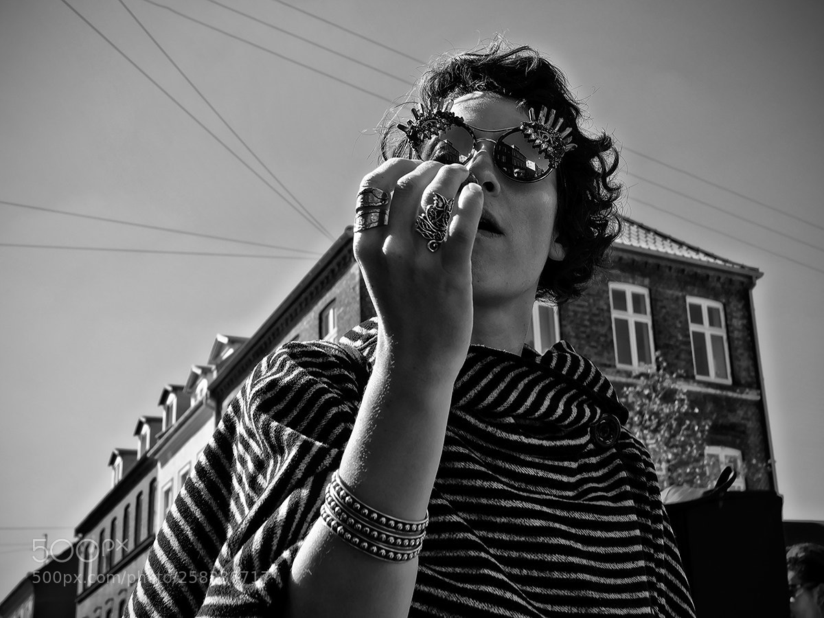 Fujifilm X-Pro2 sample photo. Fancy sunglasses photography