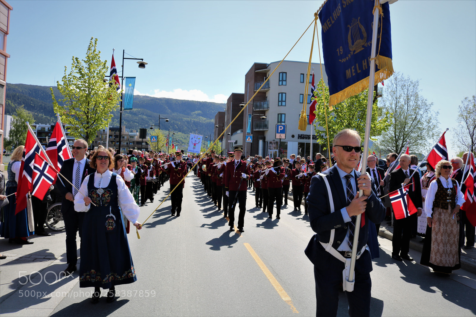 Canon EOS 750D (EOS Rebel T6i / EOS Kiss X8i) sample photo. Melhus skolekorps 17 mai 2018 photography