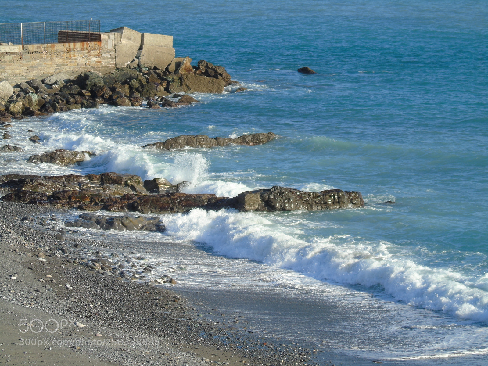 Sony Cyber-shot DSC-H400 sample photo. Waves photography