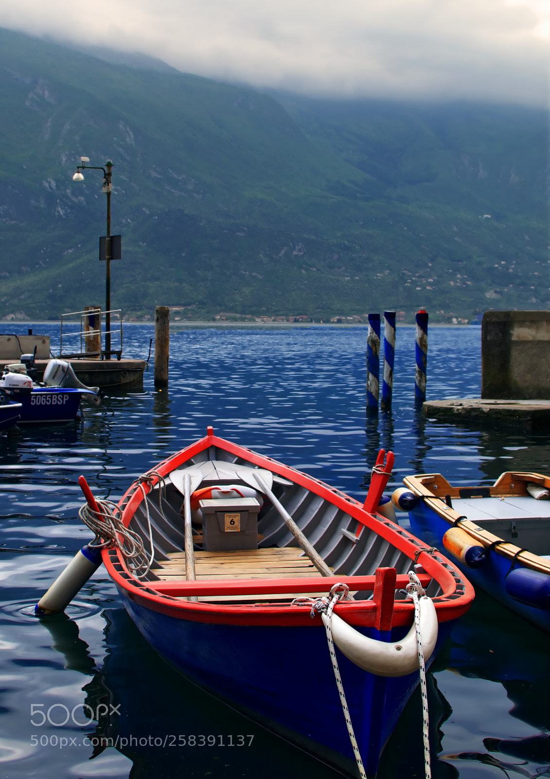 Nikon D5300 sample photo. Boat on garda lake photography