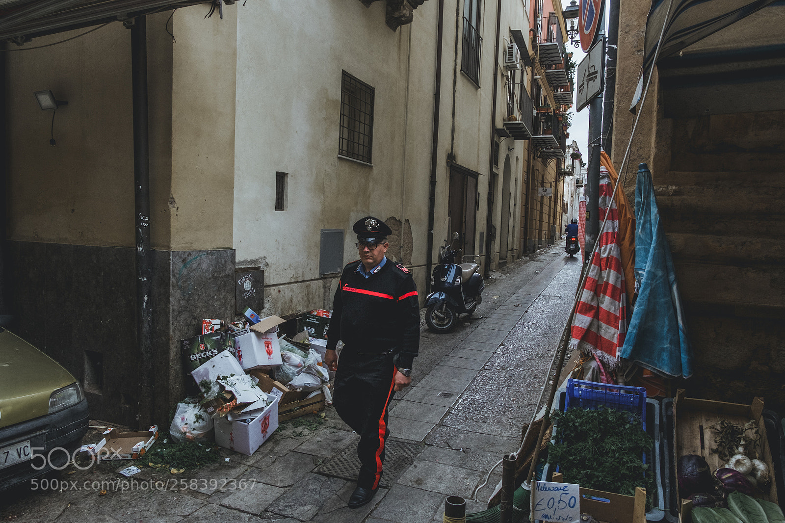 Fujifilm X-Pro1 sample photo. Clean police! photography