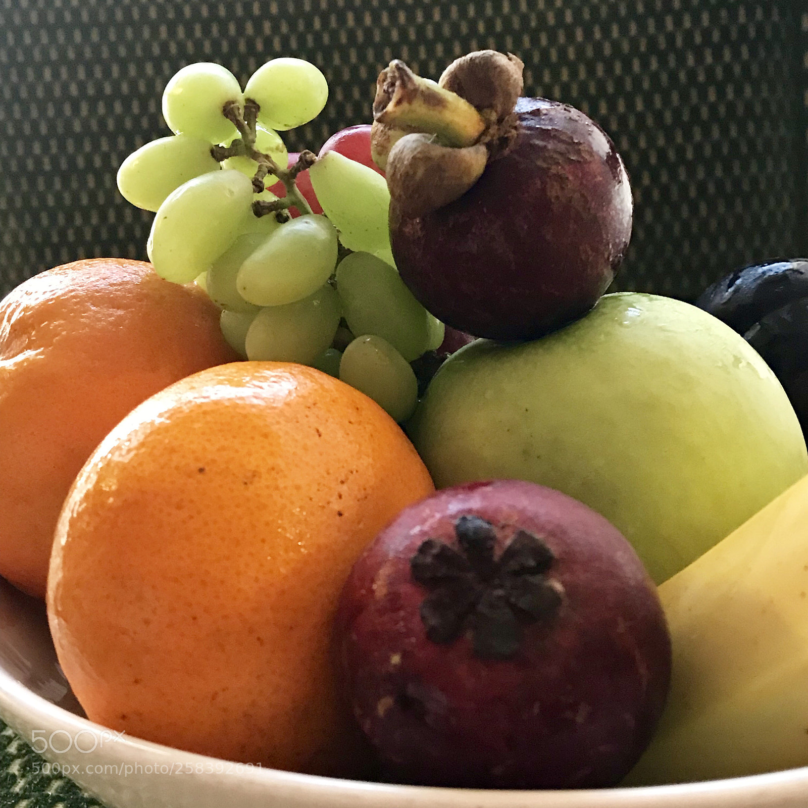 Apple iPhone 7 Plus sample photo. Fruit basket photography