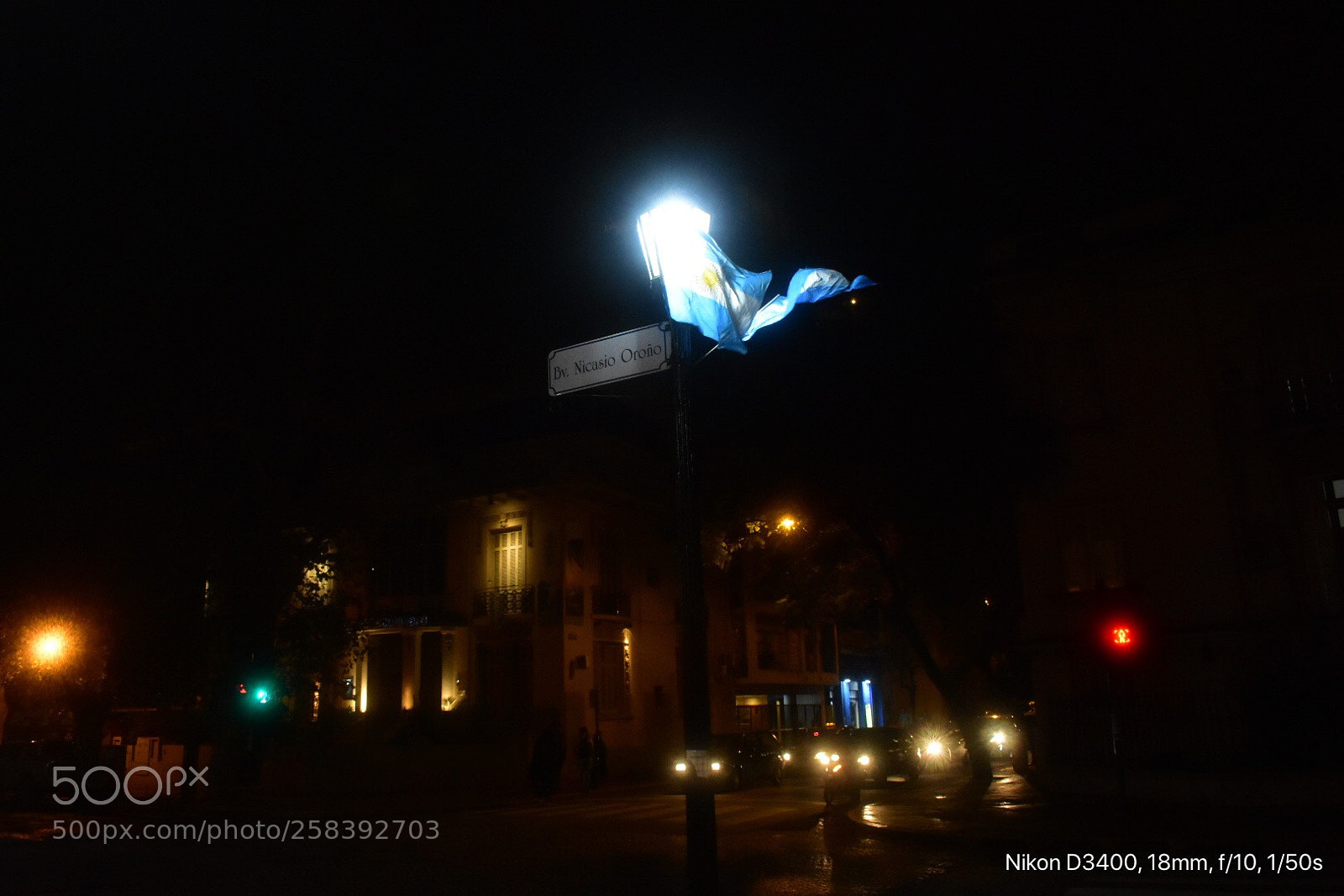 Nikon D3400 sample photo. Cerca de la revoluci photography