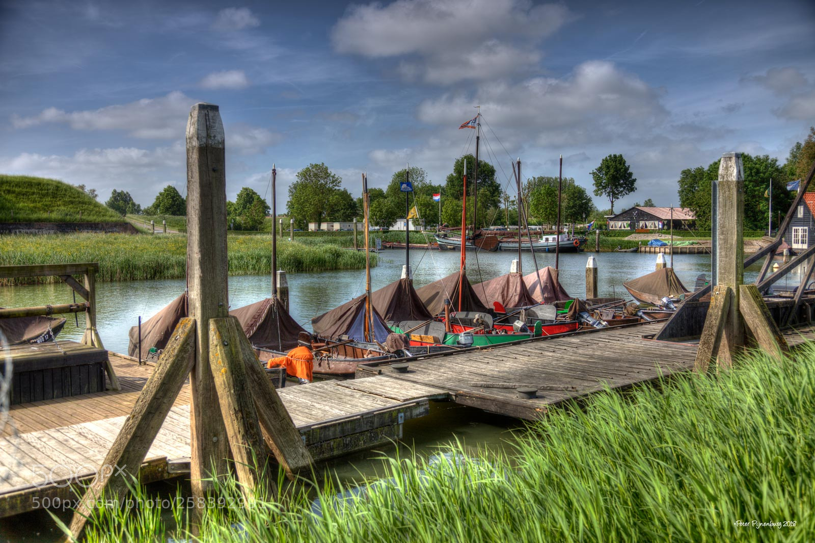 Canon EOS 5D Mark II sample photo. Historic harbour gorinchem photography