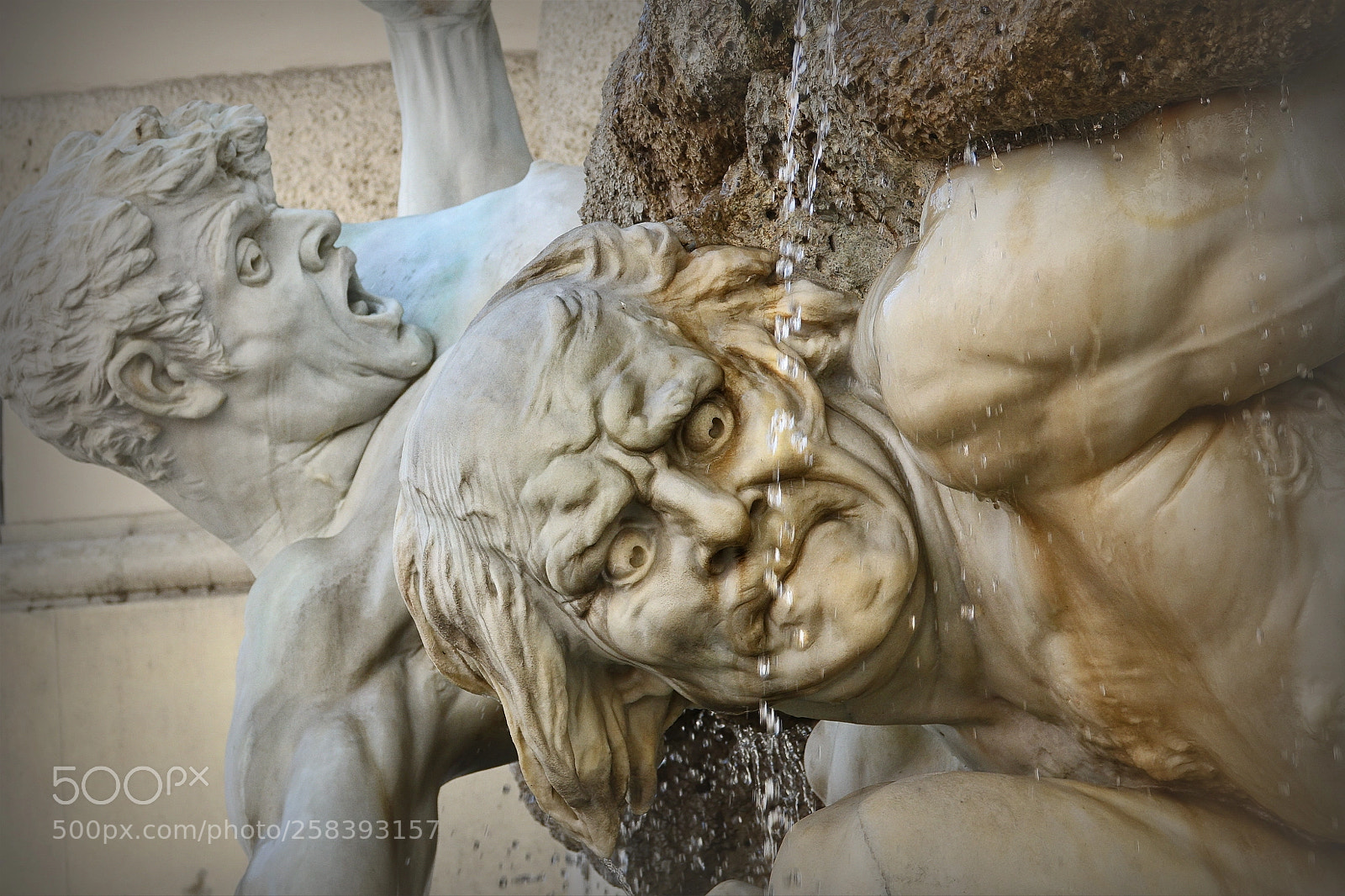 Sony Cyber-shot DSC-RX10 III sample photo. Kunst..... photography