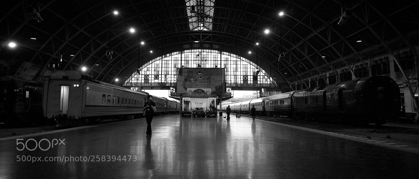Ricoh GR II sample photo. Station photography