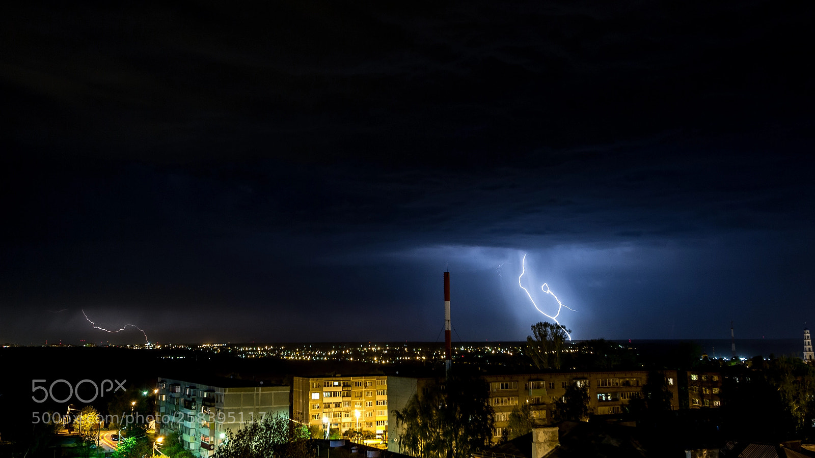 Canon EOS 600D (Rebel EOS T3i / EOS Kiss X5) sample photo. Lightning photography