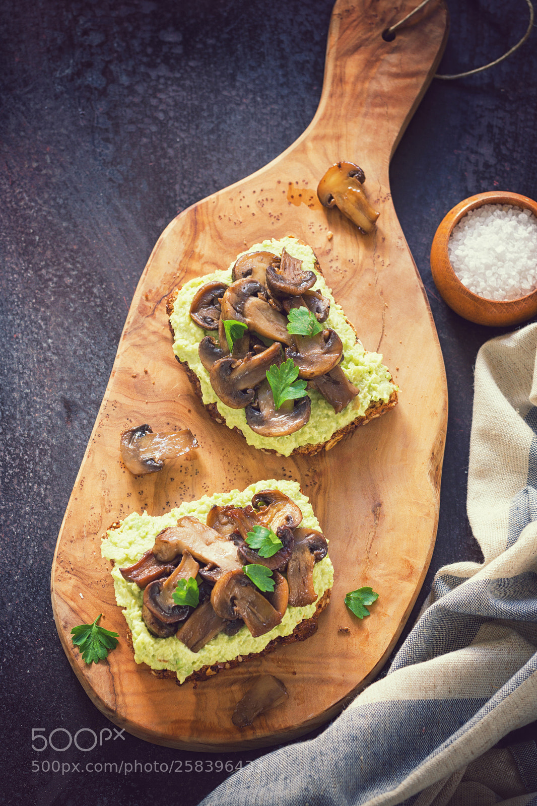 Sony a6300 sample photo. Toast with avocado and photography