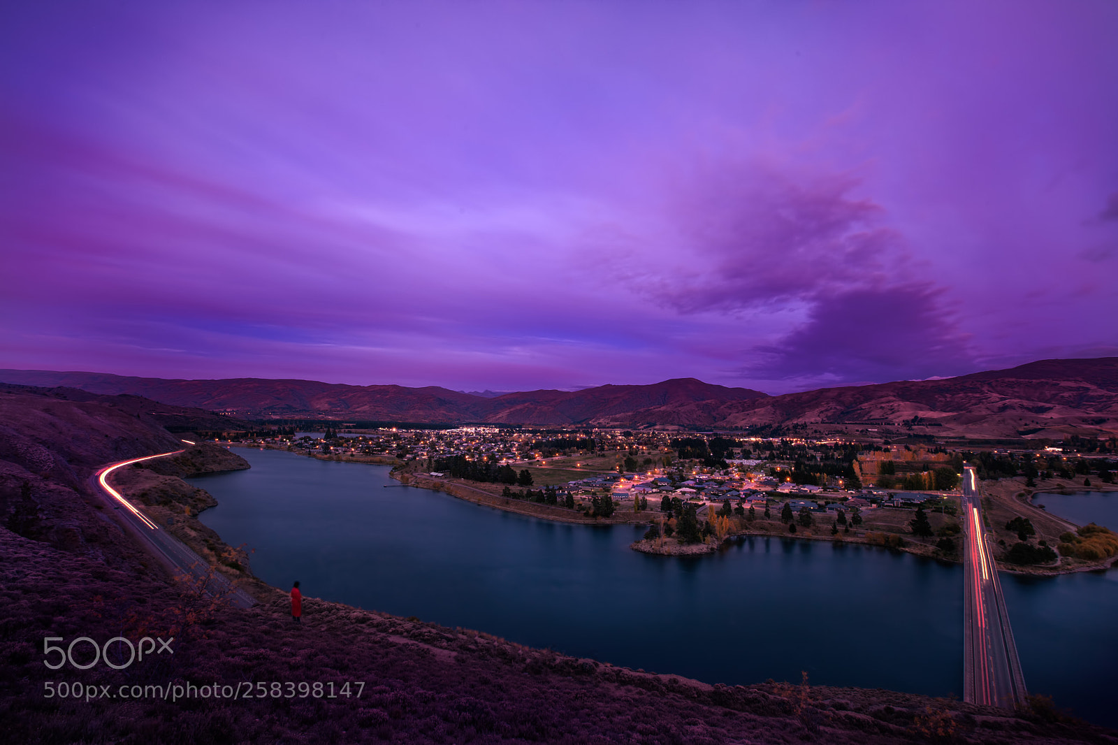 Canon EOS 5D Mark II sample photo. Cromwell at  dawn photography