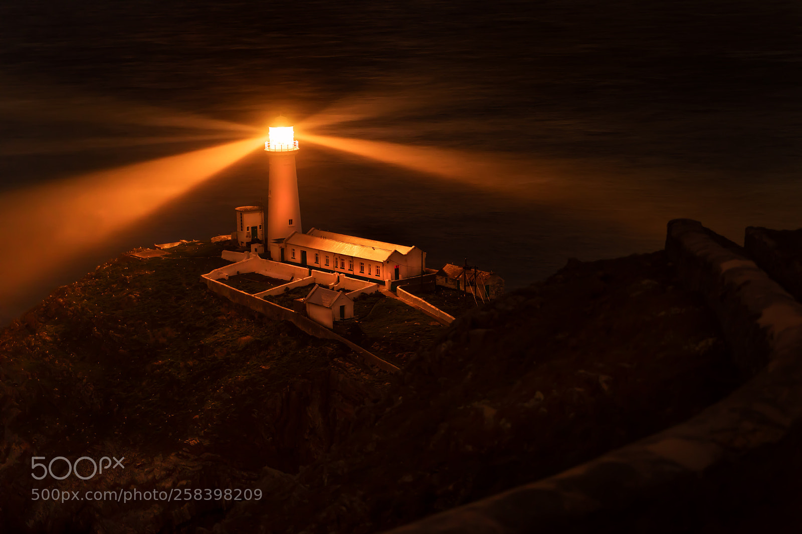 Canon EOS 5D Mark IV sample photo. South stack lighthouse photography