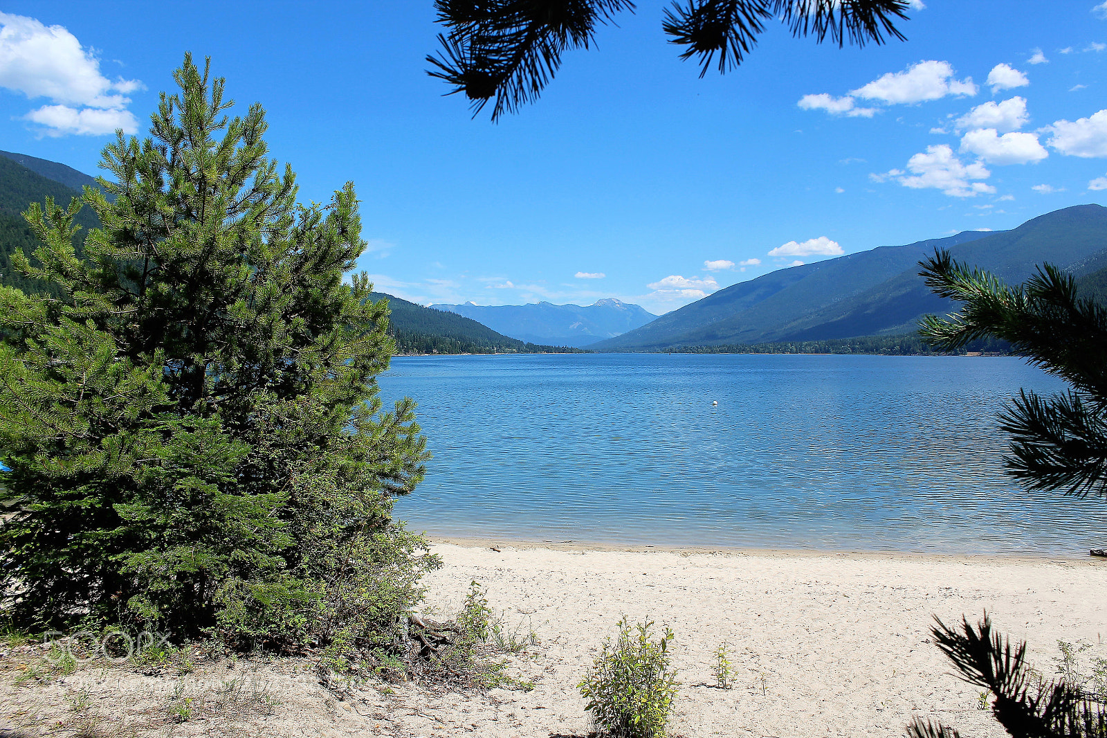 Canon EOS 1200D (EOS Rebel T5 / EOS Kiss X70 / EOS Hi) sample photo. Kokanee beach photography