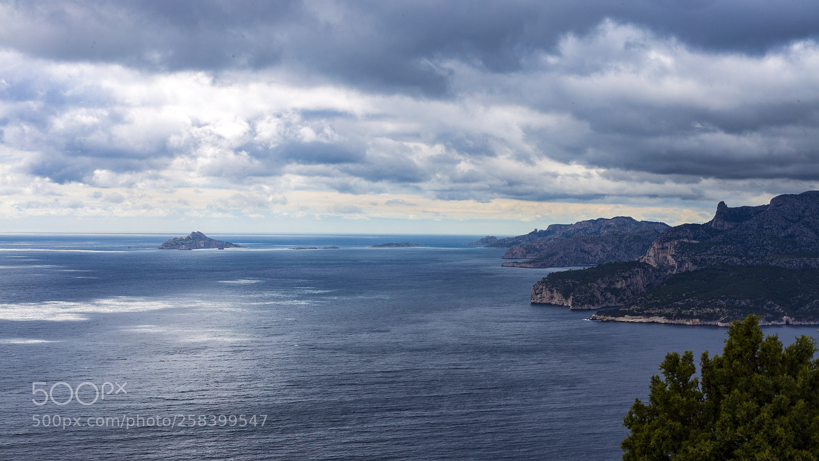 Canon EOS 6D sample photo. Cloudy sea photography
