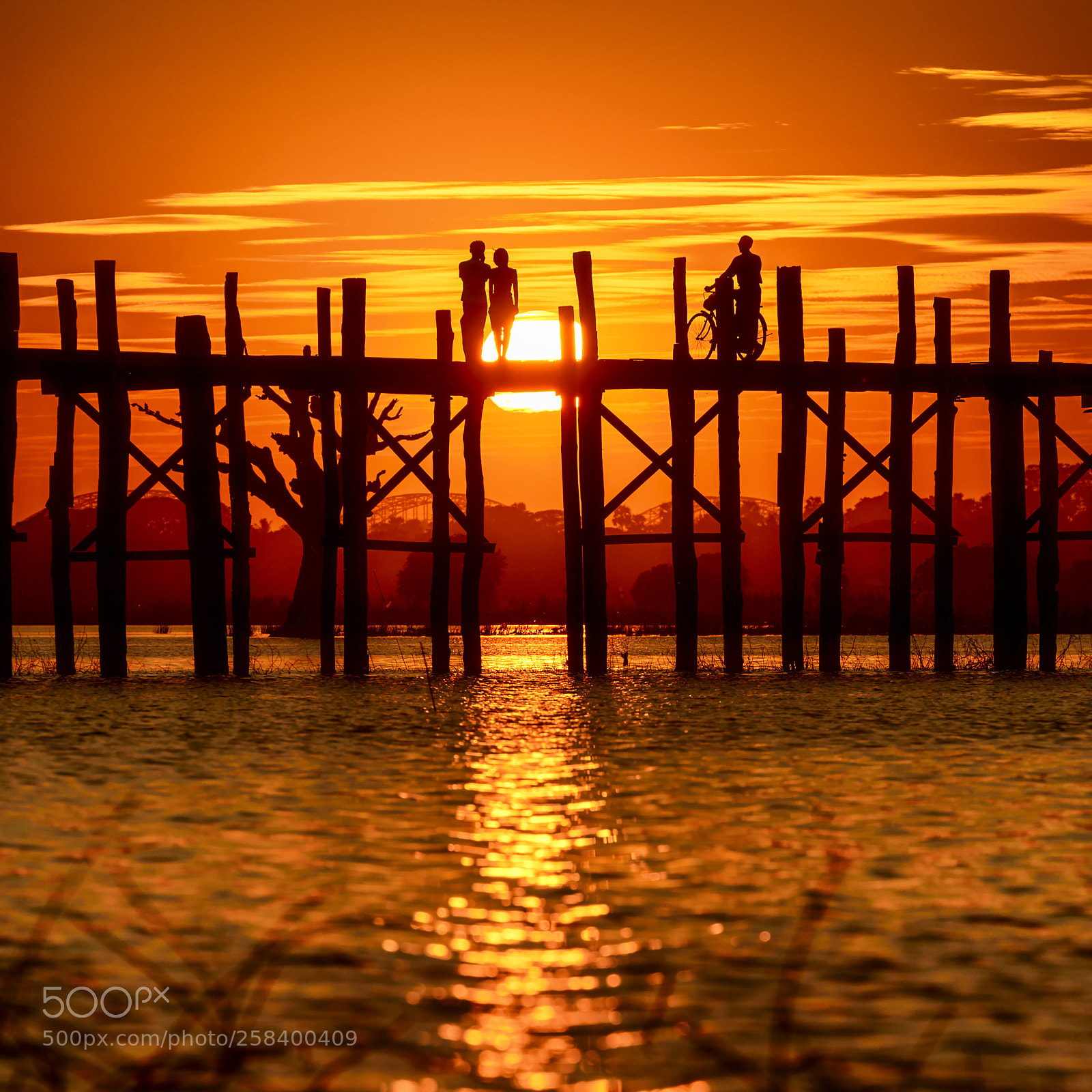 Nikon D800 sample photo. Enjoying sunset at u-bein photography